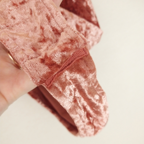 Forever 21+ | Crushed Velvet Bodysuit Blush Pink | Size 3X - Picture 4 of 6